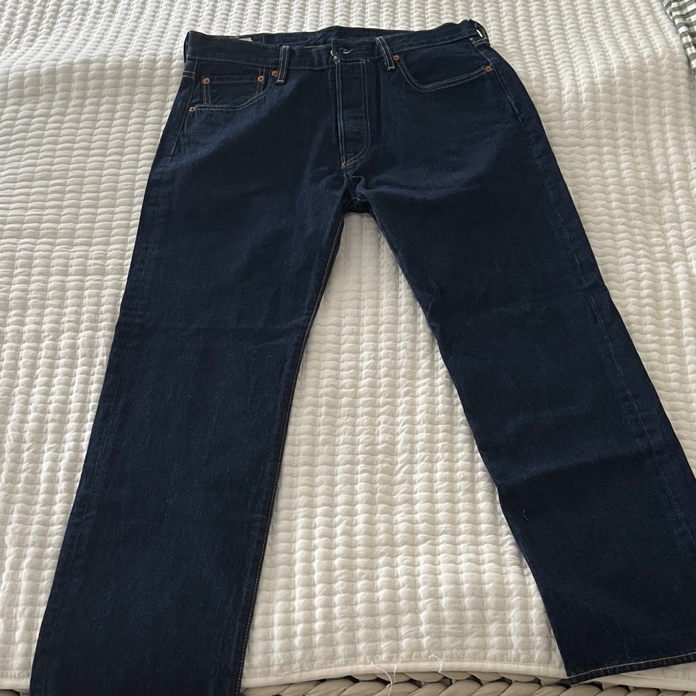 Levi's Premium 501 in Dark Indigo 34x32 (actual 34x30 see measurements)